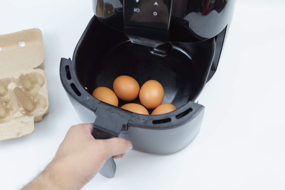 kuhanje jaja u fritezi na vrući zrak
