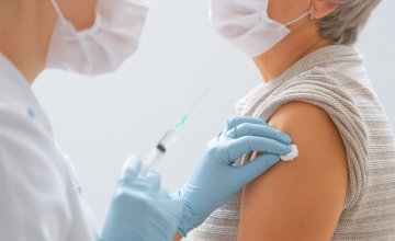 10 pitanja koja bi si zdravi odrasli trebali postaviti o cijepljenju protiv COVID-a