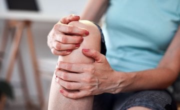 Bol u koljenu može biti posljedica nedavne ozljede ili dugogodišnjeg artritisa