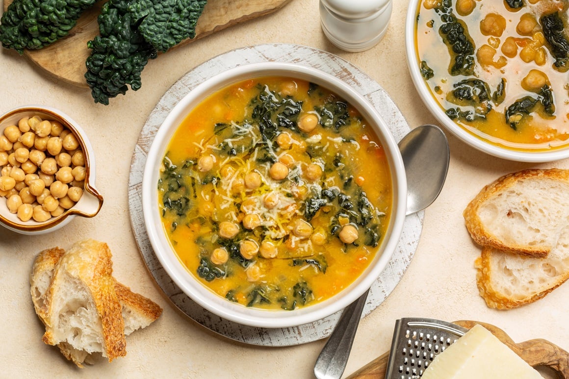 Chickpea soup with kale