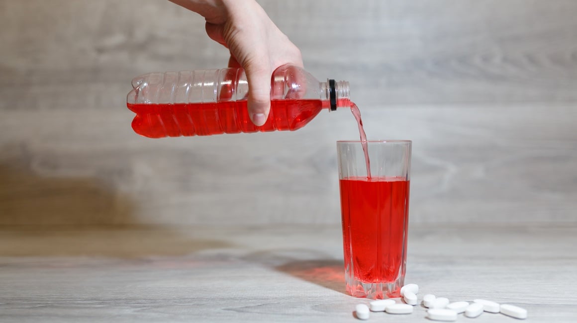 Kofein, kiselost i mjehurići iz gaziranih pića mogu smanjiti učinkovitost terapije, pojačati nuspojave ili nadražiti želudac