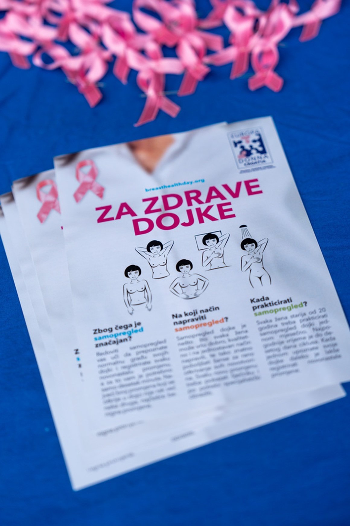 Tradicionalno puštanje ružičastih balona