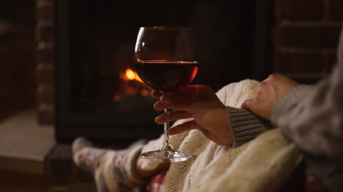 jedna do dvije čaše vina možda neće značajno utjecati na tlak, no tri ili više čaša mogu ga prvo sniziti, a zatim povisiti u idućim satima