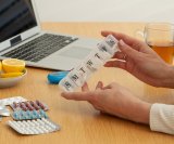 određeni sastojci u zelenom čaju mogu stupiti u interakciju s lijekovima i izazvati neželjene posljedice