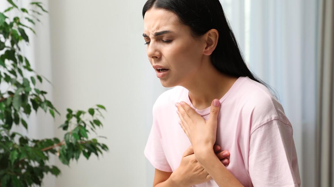 postoji snažna povezanost između bolesti štitnjače i fibrilacije atrija (AFib), poremećaja srčanog ritma koji može ozbiljno utjecati na zdravlje srca
