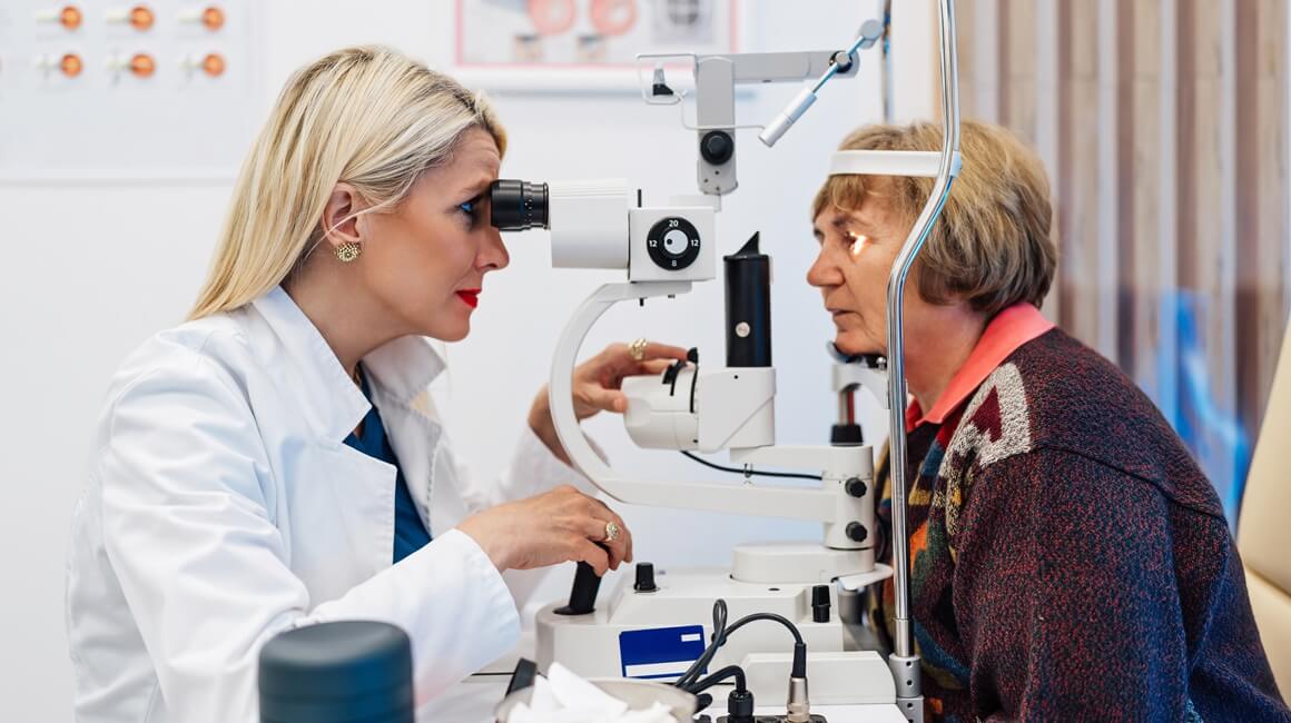 postoji važna razlika između optometrista i oftalmologa