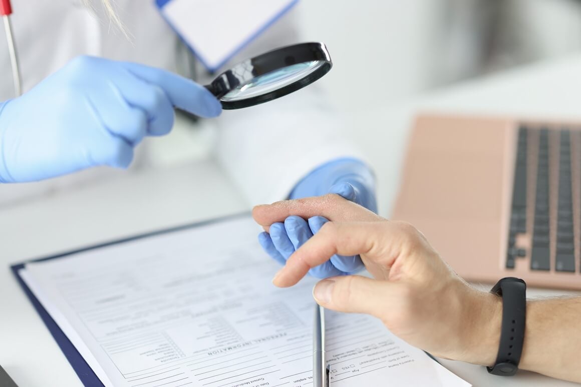 pregled kod dermatologa