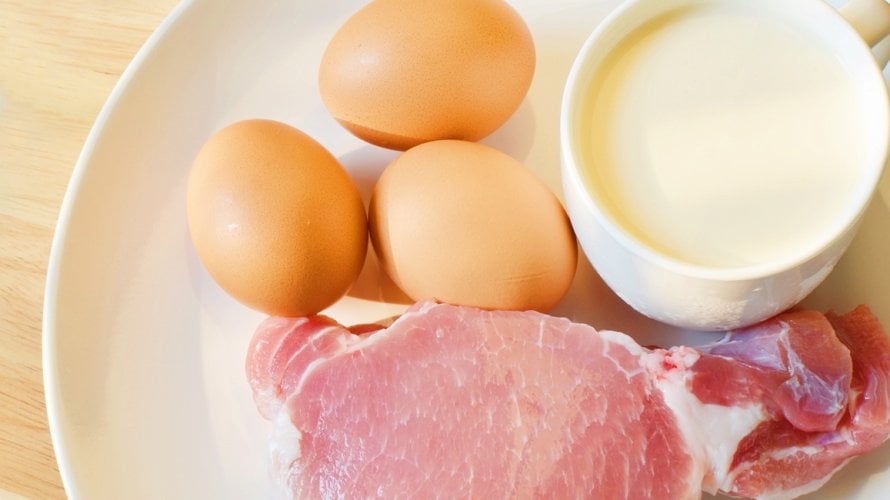 Jaja, meso i mliječni proizvodi mogu pridonijeti povišenom kolesterolu jer sadrže zasićene masnoće