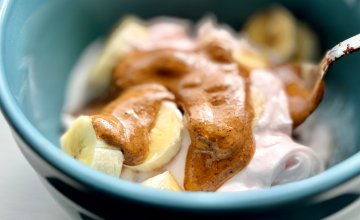 Maslac od kikirikija poznat je po tome što sadrži oko osam grama proteina u dvije jušne žlice
