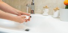 Na sapunu se mogu pronaći bakterije poput Escherichije coli, Salmonelle, Shigelle, pa čak i virusi poput norovirusa i rotavirusa