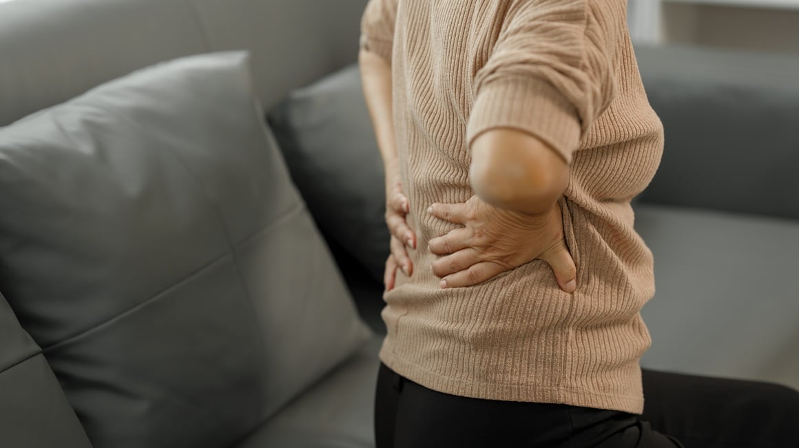 Osteoporoza je stanje u kojem kosti postaju lomljive i podložnije prijelomima