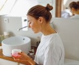 krema za sunčanje trebala bi uvijek biti posljednji korak ujutro nakon svih ostalih proizvoda za njegu kože