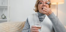 neka istraživanja sugeriraju da kalcij može povećati rizik od srčanih bolesti, osobito kod žena u postmenopauzi