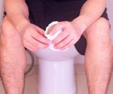 osobe mlađe od 50 godina koje su imale krvarenje iz rektuma imale su 850 posto veći rizik od raka debelog crijeva