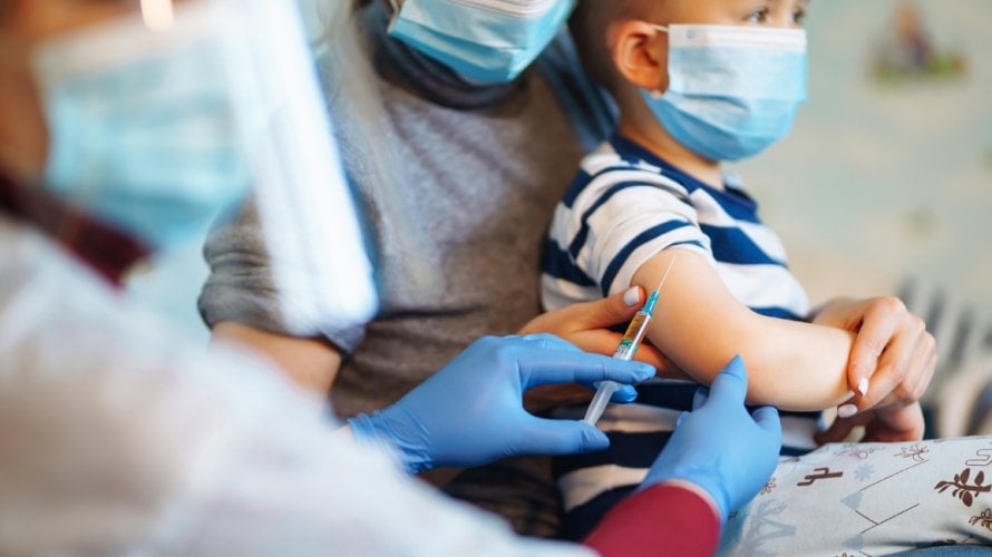 Djeca imaju veći rizik od srčanih komplikacija nakon COVID-a nego nakon cijepljenja!