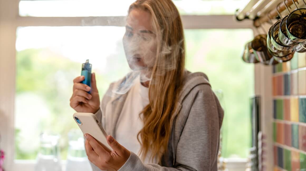 Iako e-cigarete ne sadrže katran i ugljikov monoksid kao klasične cigarete, to ne znači da su bez rizika