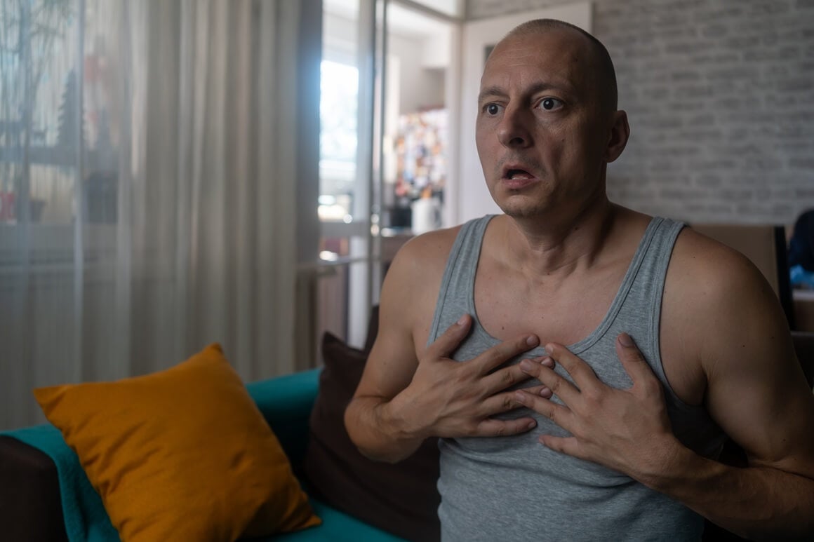 Kratak dah sve je češći simptom COVID-19