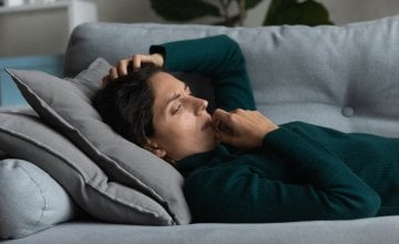 Ljudi koji se ne znaju odmarati najčešće dolaze iz obiteljskog okruženja u kojem se odmor kritizirao i povezivao s lijenošću, neuspjehom, slabostima i nesigurnostima