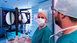 Ovo je ortopedkinja koju Zagreb obožava Pacijenti hodaju već nakon 5 dana!