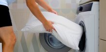 Perite jastuke u vrućoj vodi svaka 3 – 6 mjeseci da biste uklonili bakterije i održali ih svježima