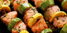 Ražnjići od lososa i tikvica