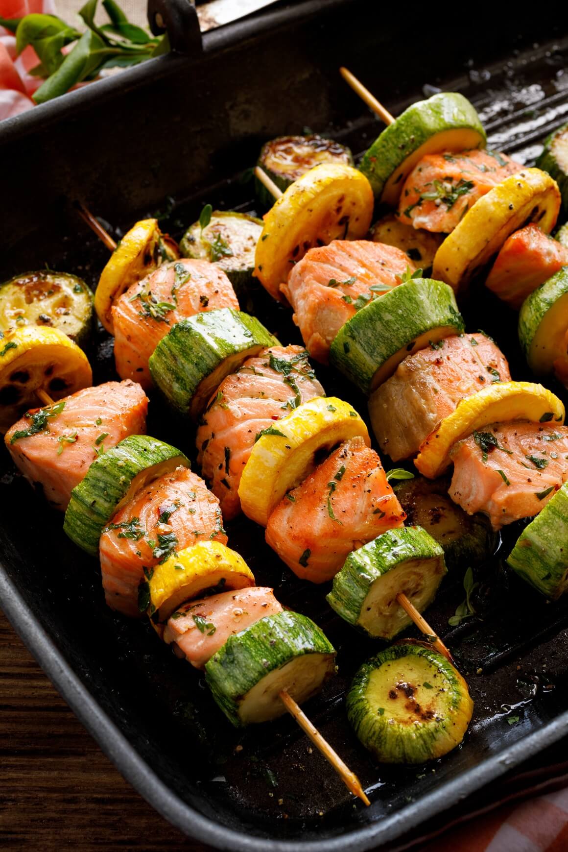 Ražnjići od lososa i tikvica