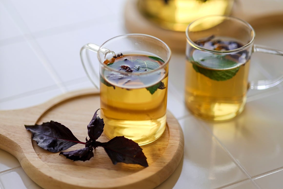 Redovita konzumacija čaja od tulsi bosiljka može biti izvrstan način za svakodnevnu podršku nadbubrežnim žlijezdama