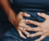 Što uzrokuje grčeve i bol u trbuhu - i kako ih ublažiti