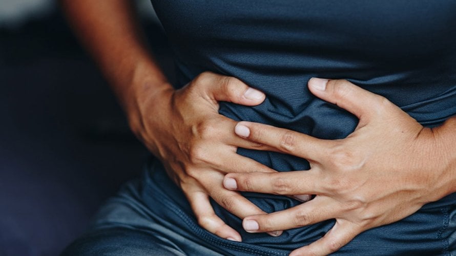 Što uzrokuje grčeve i bol u trbuhu - i kako ih ublažiti