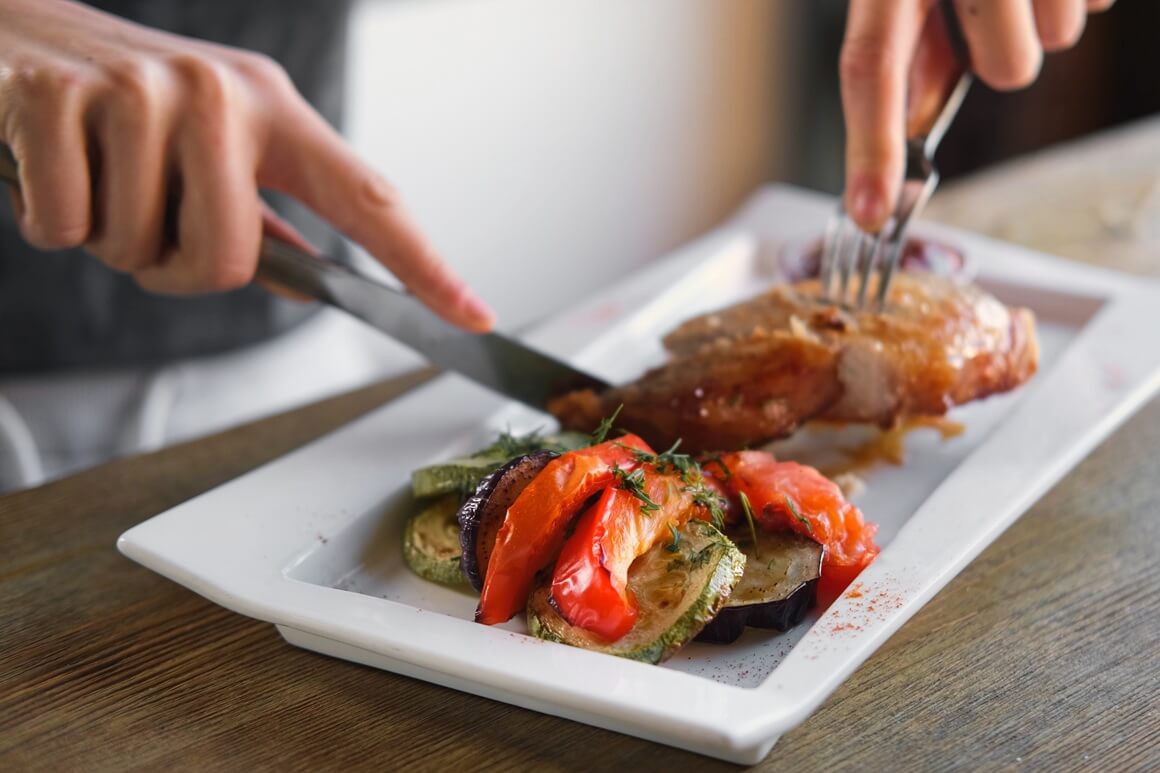 Visokokvalitetne proteine tijelo teže probavlja, što povećava termogeni učinak i daje osjećaj sitosti