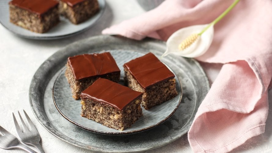 Zdravi kolač od maka i jabuka