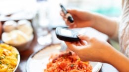 vrijeme obroka ima ključnu ulogu u održavanju stabilne glikemije i sprječavanju komplikacija dijabetesa