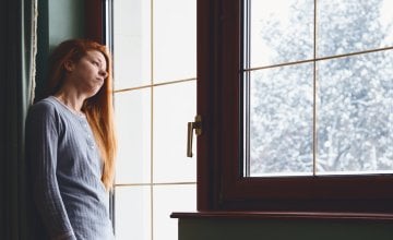 Ako živite s poremećajem pažnje i hiperaktivnosti (ADHD), tamniji i hladniji dio godine može donijeti osjećaj usporenosti, bezvoljnosti ili tuge