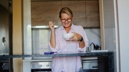 Jedete li ove namirnice Znanstvenici tvrde da mogu odgoditi menopauzu i do godinu dana