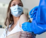 Od početka pandemije pojavile su se brojne sumnje o tome mogu li COVID-19 cjepiva utjecati na plodnost