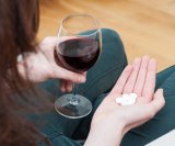 Stimulansi ne smanjuju stvarni stupanj alkoholiziranosti, ali mogu maskirati pospanost