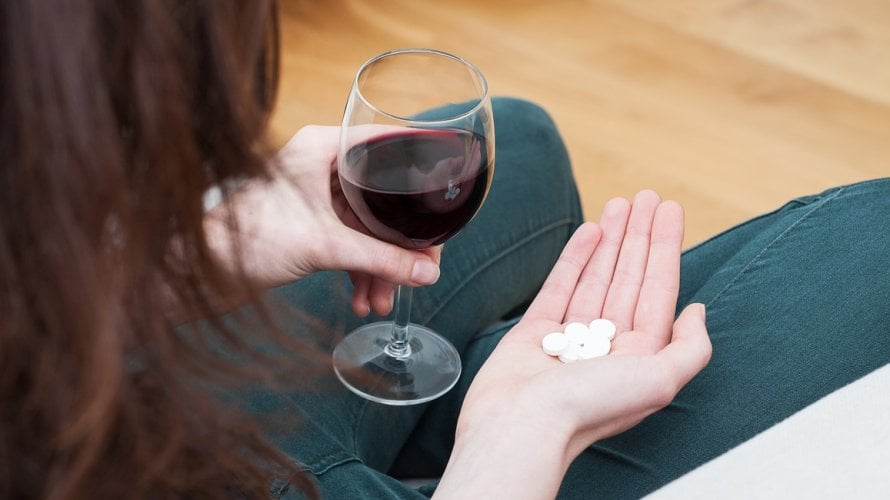 Stimulansi ne smanjuju stvarni stupanj alkoholiziranosti, ali mogu maskirati pospanost