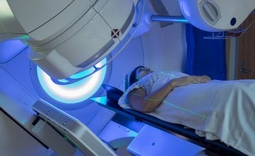 Zračenje je jedna od najučinkovitijih metoda liječenja raka, ali samo ako pacijenti redovito dolaze na zakazane terapije