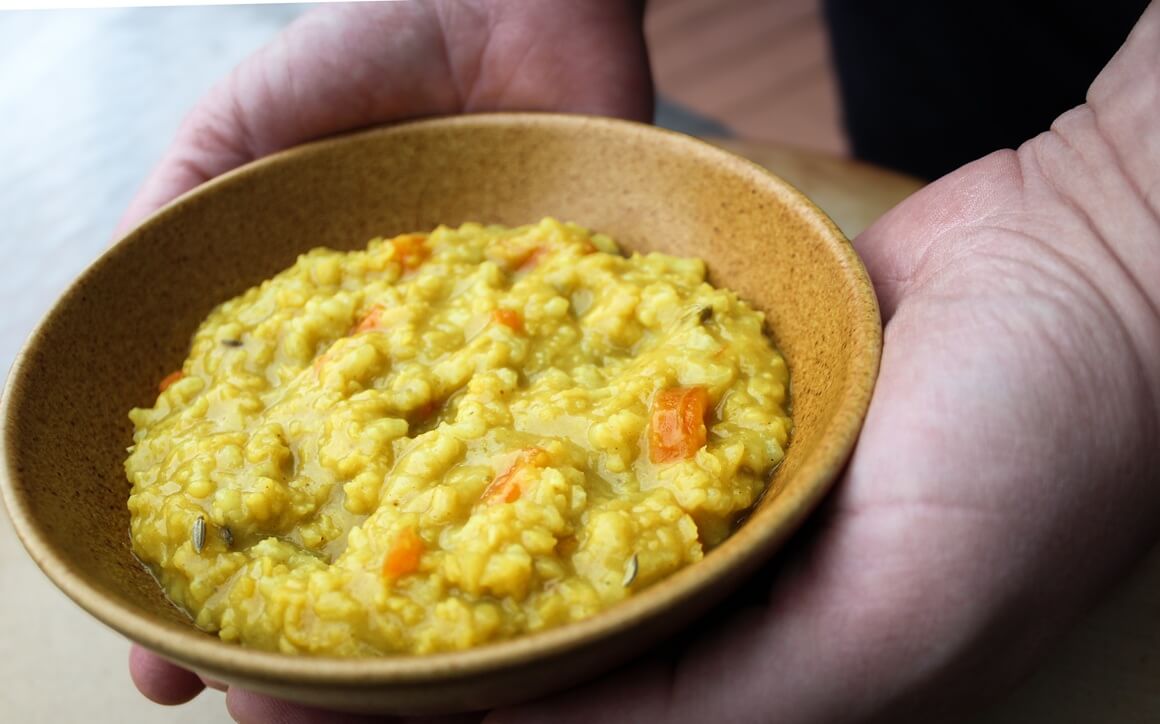 kitchari je potpuni nutricionistički obrok koji nježno čisti i jača probavu