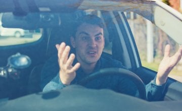 ljudi nisu naročito dobri vozači