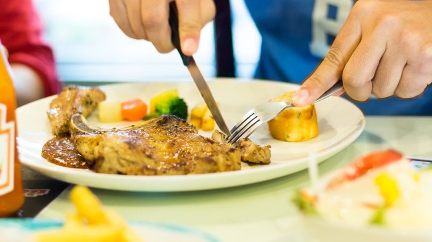 meso, posebno bogato proteinima, najviše utječe na povećanje tjelesne temperature