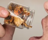 osobe koje završe u bolnici zbog uzimanja halucinogena imaju šest puta veću vjerojatnost da će tijekom sljedećih nekoliko godina dobiti dijagnozu manije