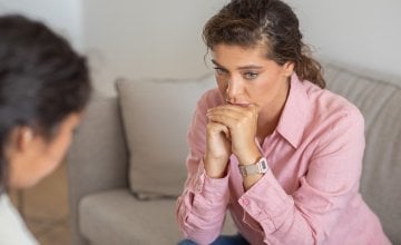 Biti iskreni prema sebi i drugima zvuči jednostavno, ali u praksi često izaziva snažan strah, nelagodu i unutarnji otpor