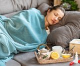 Dugo vremena moderna zapadna medicina gledala je na povišenu temperaturu i znojenje isključivo kao na simptome koje treba suzbiti tabletama