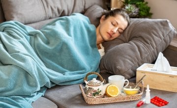 Dugo vremena moderna zapadna medicina gledala je na povišenu temperaturu i znojenje isključivo kao na simptome koje treba suzbiti tabletama