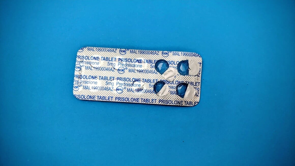 Kortikosteroidi, kontracepcijske pilule, pojedini antipsihotici, inhalatori za astmu i hormonske terapije mogu povisiti glukozu