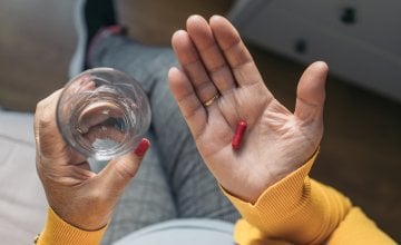 Mnoge žene nakon menopauze pitaju se trebaju li i dalje uzimati dodatke željeza