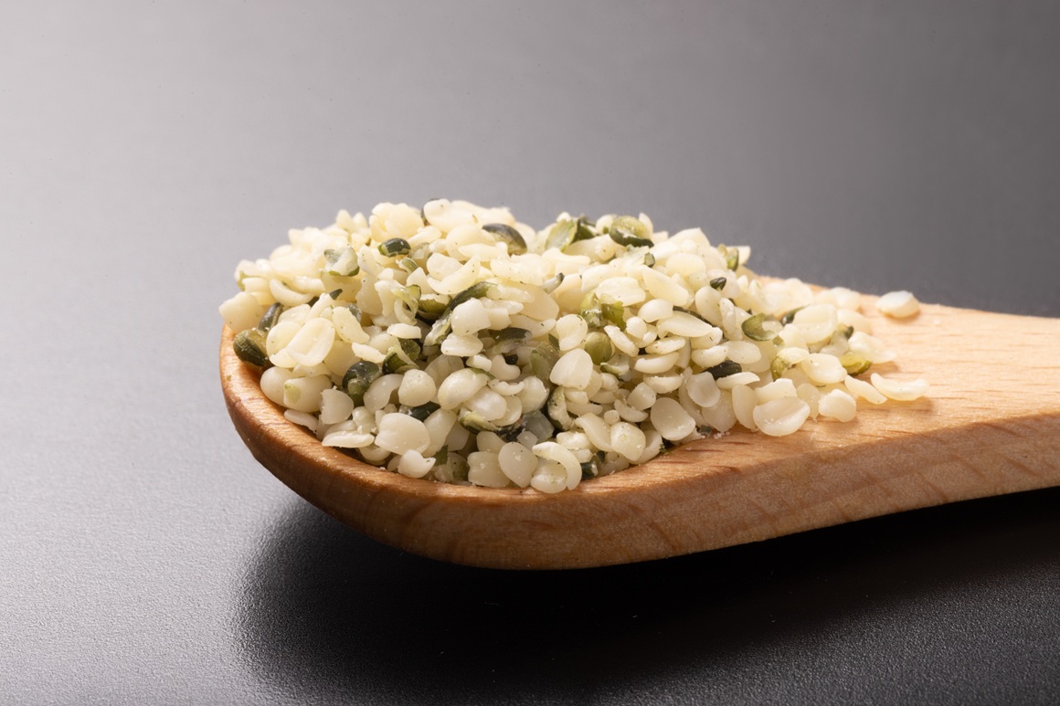 Oguljene sjemenke konoplje sadrže više proteina od običnog tofua