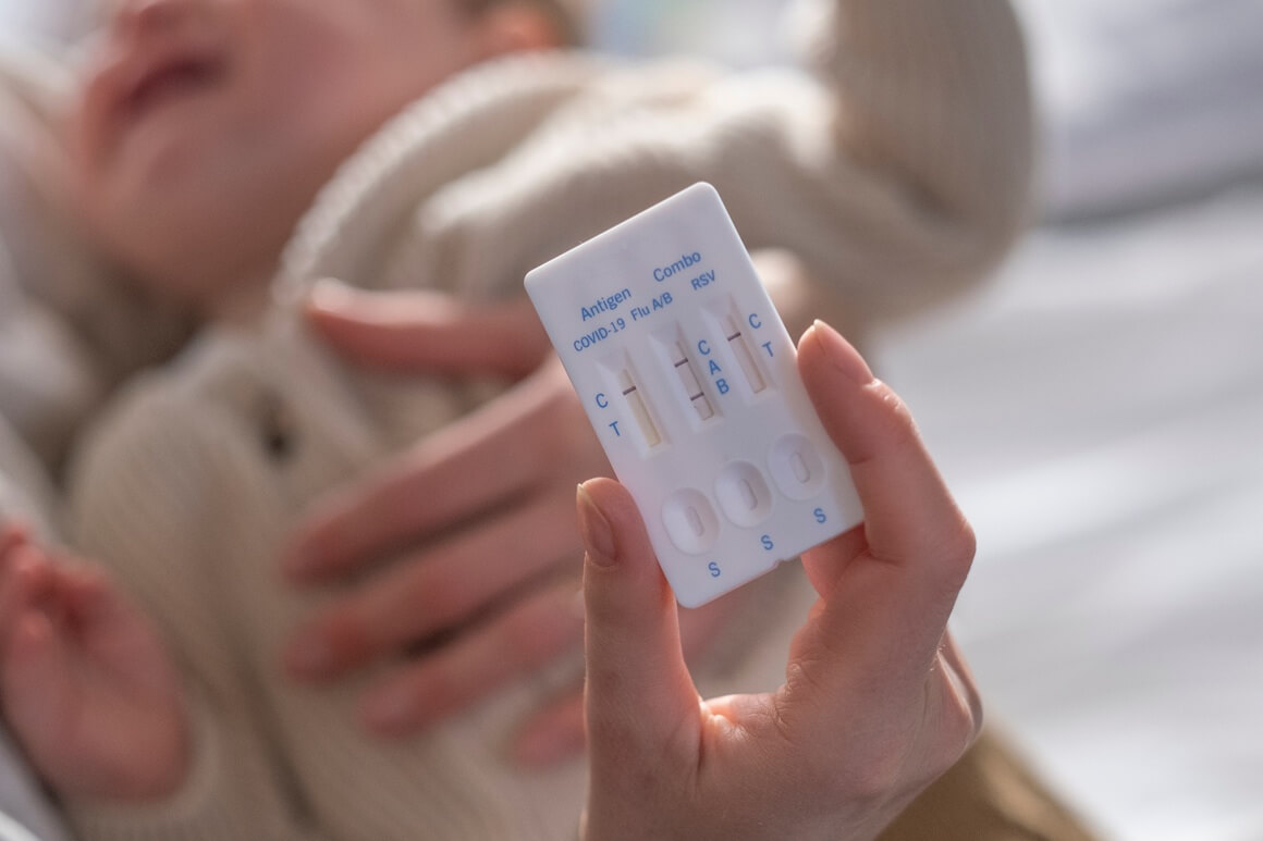 Trostruki test korona-gripa