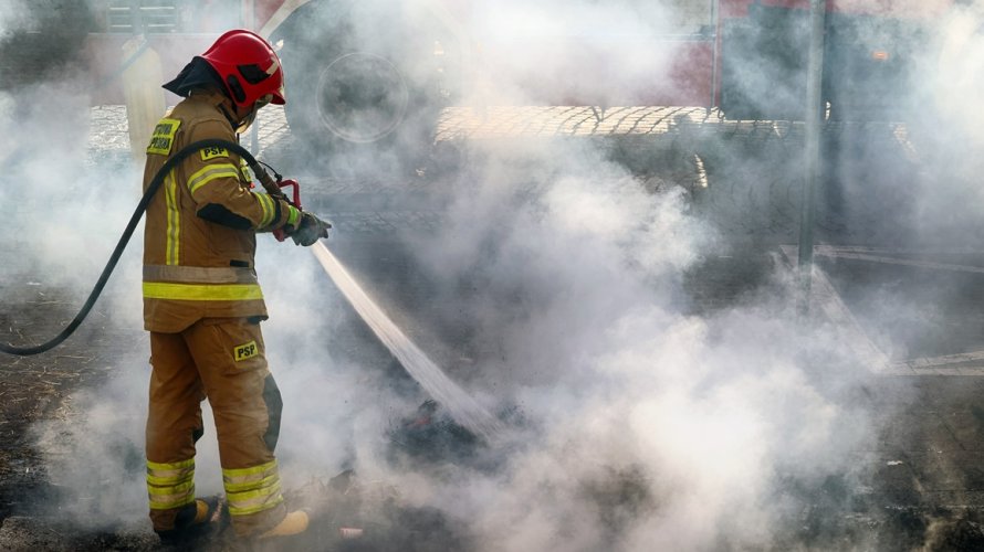 Zaštitna oprema koju vatrogasci nose kako bi spasili živote možda istovremeno ugrožava njihovo zdravlje